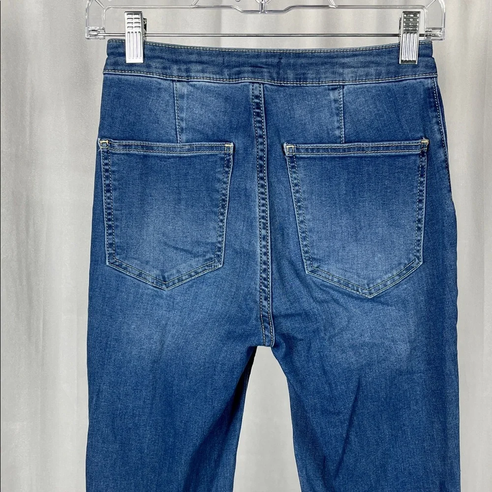 Free People We The Free Just‎ Float On Flare Jeans.